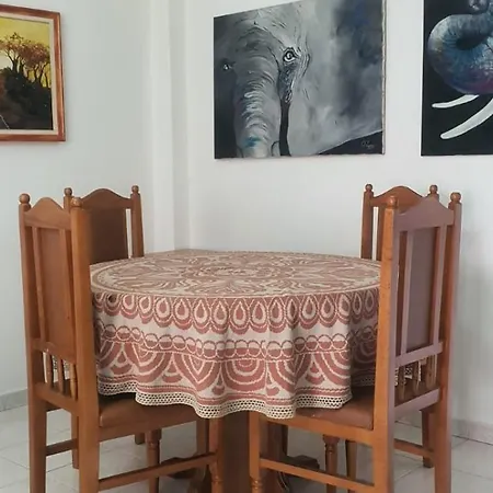 40 Meters From Sea 아파트 *